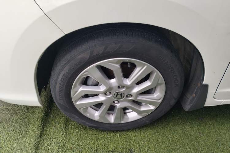 Used Honda Fit 2018 1.5L CVT Comfort Sunroof Version Left Front Wheel Hub