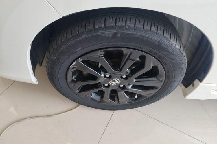 Used Honda Fit 2018 1.5L CVT Trendy Sports Edition Left Front Wheel Hub