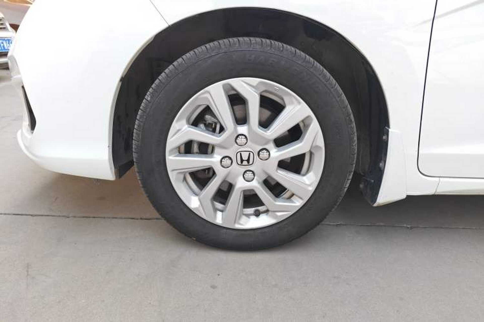 Used Honda Fit 2018 1.5L CVT Comfort Sunroof Version Left Front Wheel Hub