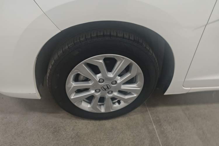 Used Honda Fit 2018 1.5L CVT Comfort Sunroof Version Left Front Wheel Hub