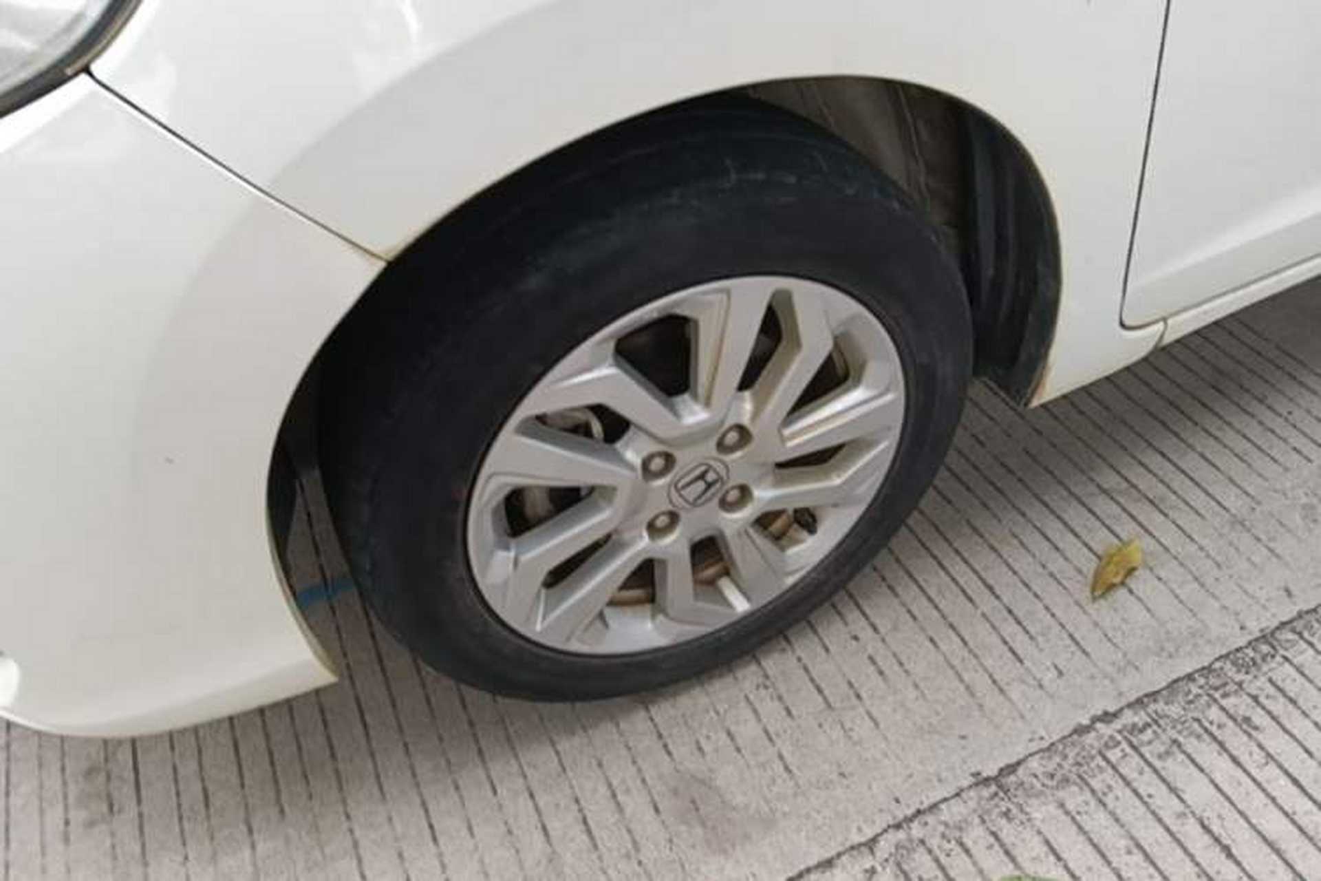 Used Honda Fit 2018 1.5L CVT Comfort Sunroof Version Left Front Wheel Hub