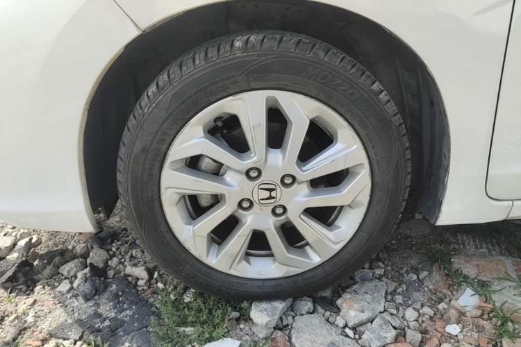 Used Honda Fit 2018 1.5L CVT Comfort Sunroof Version Left Front Wheel Hub