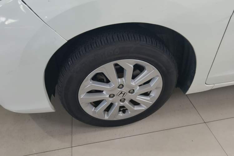Used Honda Fit 2018 1.5L CVT Comfort Sunroof Version Left Front Wheel Hub