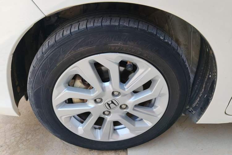 Used Honda Fit 2018 1.5L CVT Comfort Sunroof Version Left Front Wheel Hub