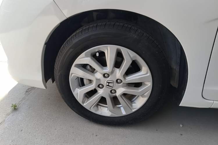 Used Honda Fit 2018 1.5L CVT Comfort Sunroof Version Left Front Wheel Hub