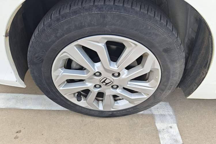 Used Honda Fit 2018 1.5L CVT Comfort Sunroof Version Left Front Wheel Hub