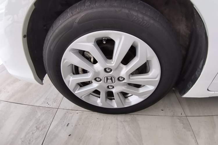Used Honda Fit 2018 1.5L CVT Comfort Sunroof Version Left Front Wheel Hub