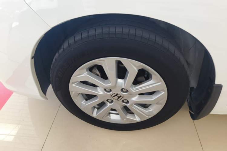Used Honda Fit 2018 1.5L CVT Comfort Sunroof Version Left Front Wheel Hub