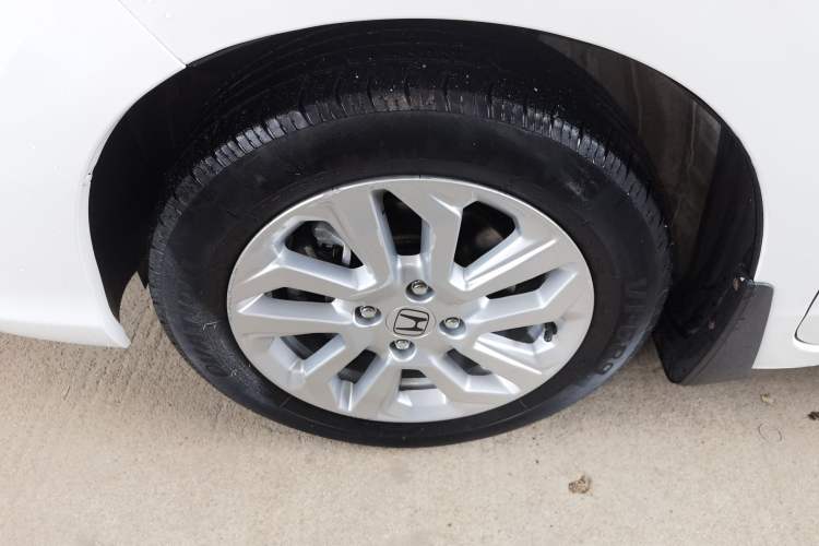 Used Honda Fit 2018 1.5L CVT Comfort Sunroof Version Left Front Wheel Hub