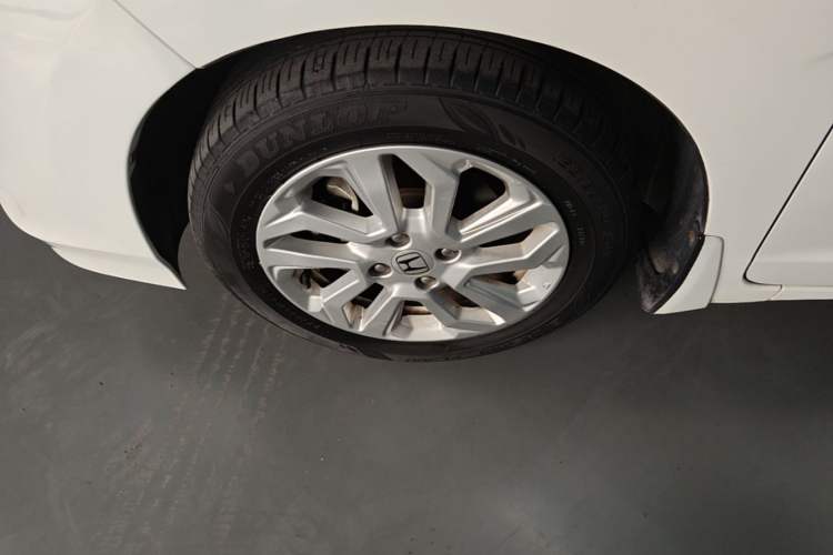 Used Honda Fit 2018 1.5L CVT Comfort Sunroof Version Left Front Wheel Hub
