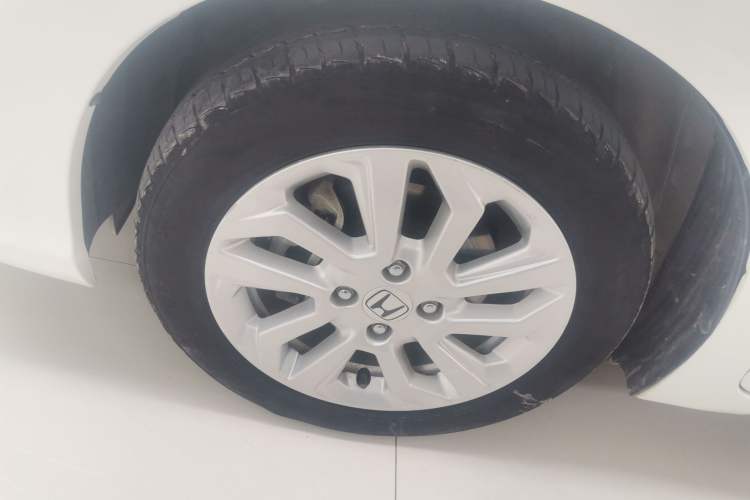 Used Honda Fit 2018 1.5L CVT Comfort Sunroof Version Left Front Wheel Hub