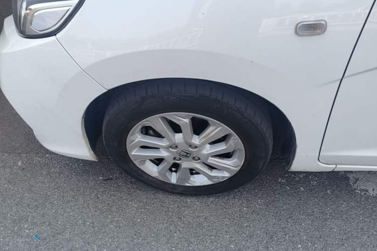 Used Honda Fit 2018 1.5L CVT Comfort Sunroof Version Left Front Wheel Hub
