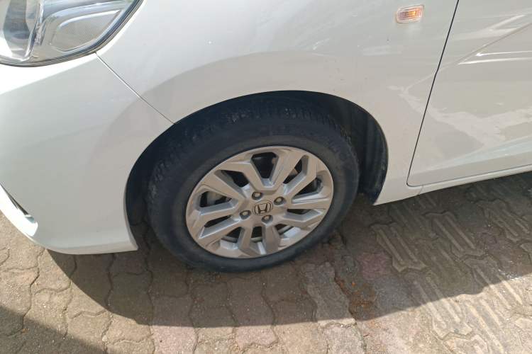 Used Honda Fit 2018 1.5L CVT Comfort Sunroof Version Left Front Wheel Hub