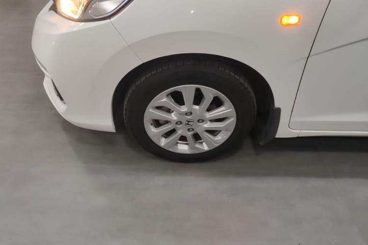 Used Honda Fit 2018 1.5L CVT Comfort Sunroof Version Left Front Wheel Hub