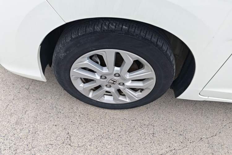 Used Honda Fit 2018 1.5L CVT Comfort Sunroof Version Left Front Wheel Hub