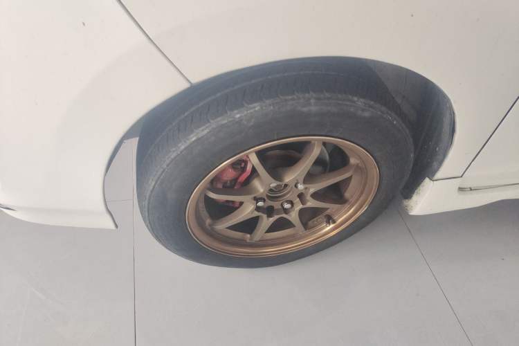 Used Honda Fit 2018 1.5L CVT Comfort Sunroof Version Left Front Wheel Hub