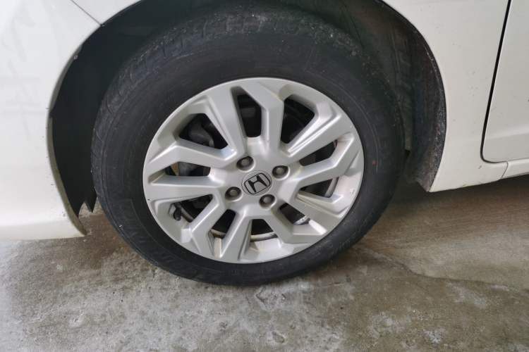 Used Honda Fit 2018 1.5L CVT Comfort Sunroof Version Left Front Wheel Hub
