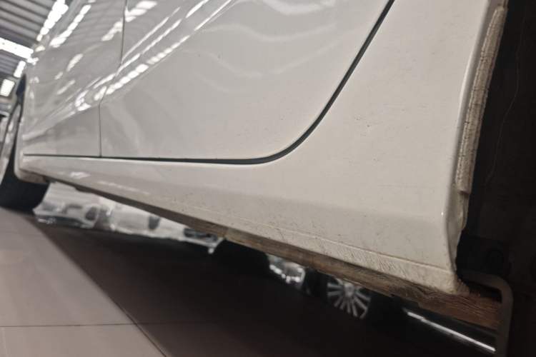 Used Honda Fit 2018 1.5L CVT Comfort Sunroof Version Left Side Sill