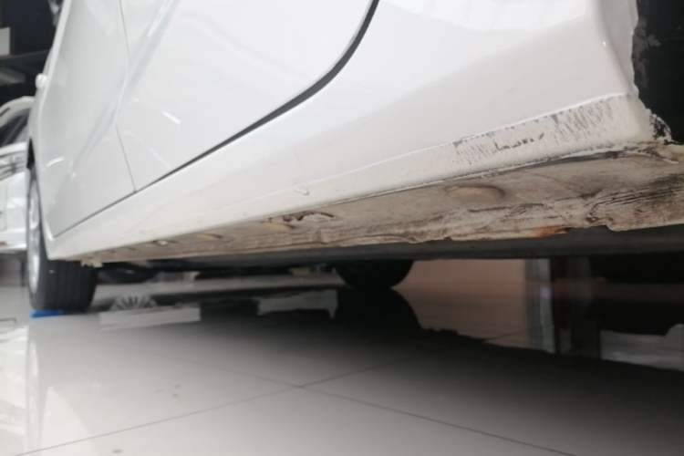 Used Honda Fit 2018 1.5L CVT Comfort Sunroof Version Left Side Sill