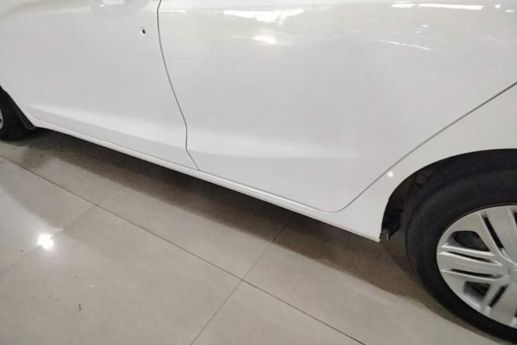 Used Honda Fit 2018 1.5L CVT Comfort Version Left Side Sill