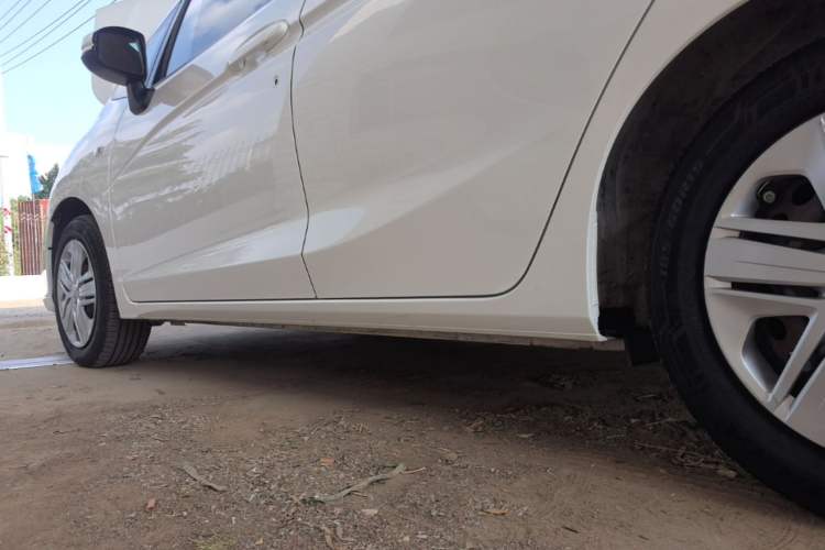 Used Honda Fit 2018 1.5L CVT Comfort Version Left Side Sill