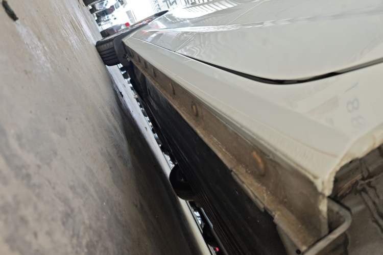Used Honda Fit 2018 1.5L CVT Comfort Sunroof Version Left Side Sill