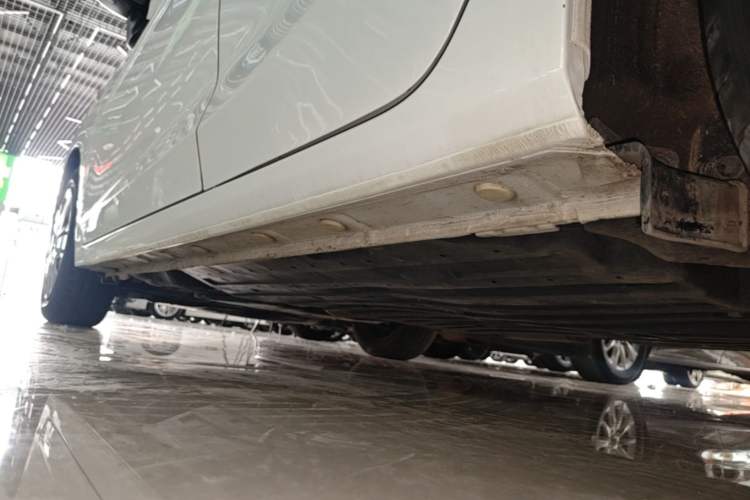 Used Honda Fit 2018 1.5L CVT Comfort Version Left Side Sill