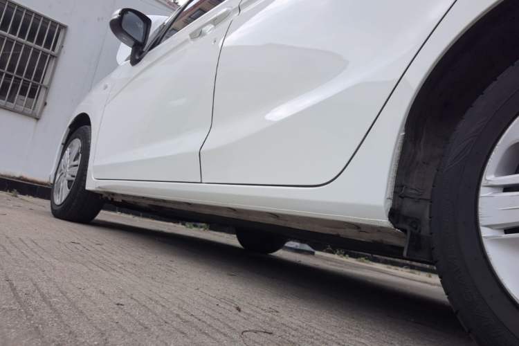 Used Honda Fit 2018 1.5L CVT Comfort Version Left Side Sill