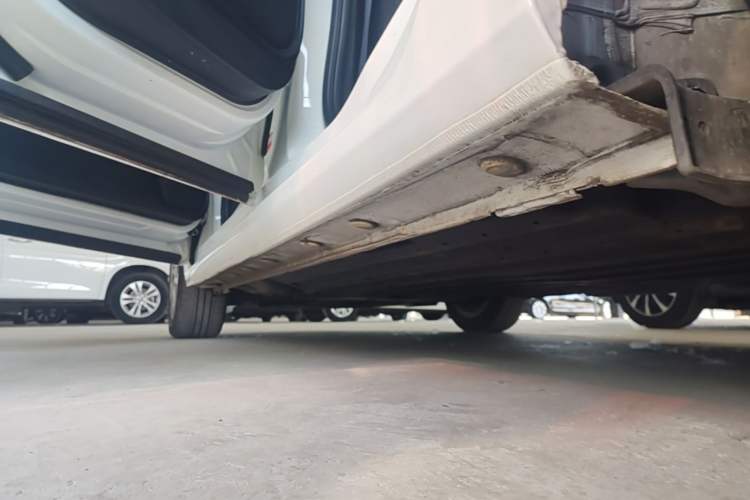 Used Honda Fit 2018 1.5L CVT Comfort Sunroof Version Left Side Sill