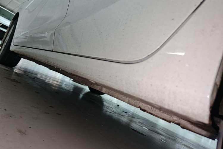 Used Honda Fit 2018 1.5L CVT Comfort Sunroof Version Left Side Sill
