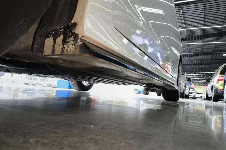 Used Honda Fit 2018 1.5L CVT Comfort Sunroof Version Left Side Sill