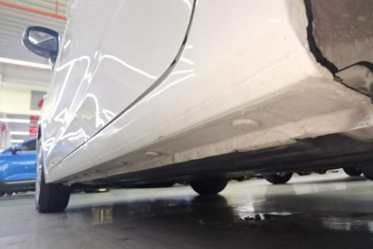 Used Honda Fit 2018 1.5L CVT Comfort Version Left Side Sill