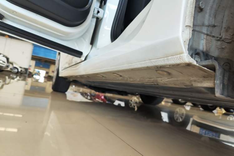 Used Honda Fit 2018 1.5L CVT Comfort Version Left Side Sill