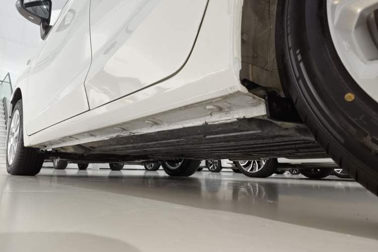 Used Honda Fit 2018 1.5L CVT Comfort Sunroof Version Left Side Sill