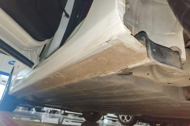 Used Honda Fit 2018 1.5L CVT Comfort Sunroof Version Left Side Sill
