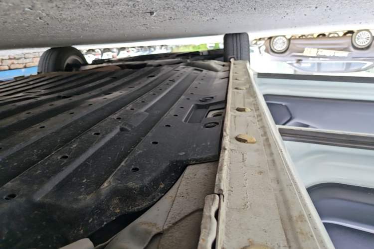 Used Honda Fit 2018 1.5L CVT Comfort Sunroof Version Left Side Sill