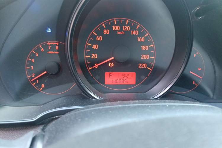 Used Honda Fit 2018 1.5L CVT Comfort Version Odometer Close Up