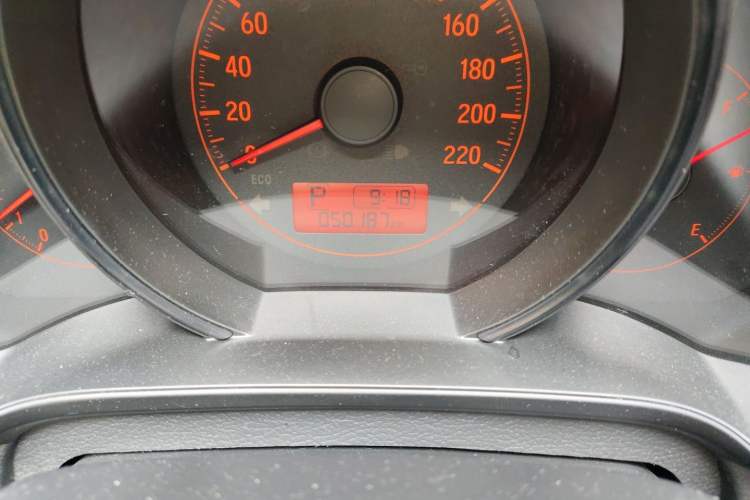 Used Honda Fit 2018 1.5L CVT Comfort Version Odometer Close Up