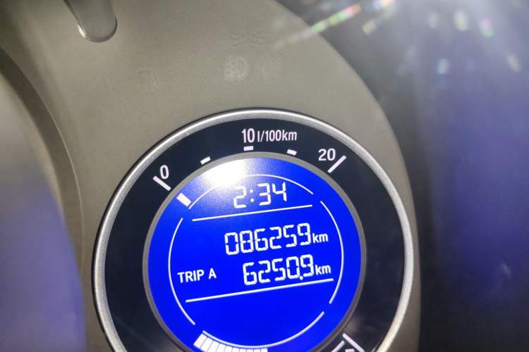 Used Honda Fit 2018 1.5L CVT Trendy Run+ Edition Odometer Close Up