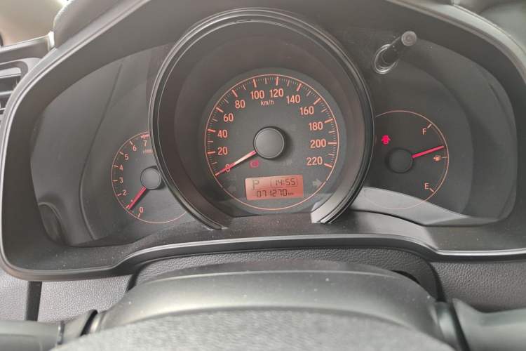Used Honda Fit 2018 1.5L CVT Comfort Sunroof Version Odometer Close Up