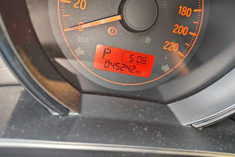 Used Honda Fit 2018 1.5L CVT Comfort Version Odometer Close Up