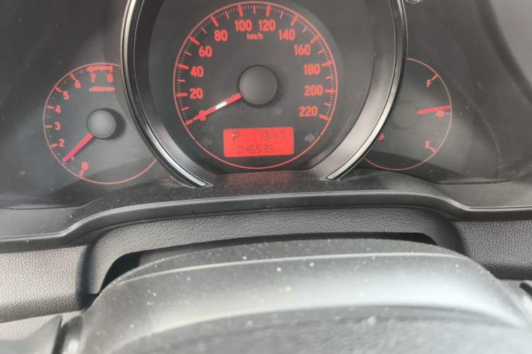 Used Honda Fit 2018 1.5L CVT Comfort Version Odometer Close Up