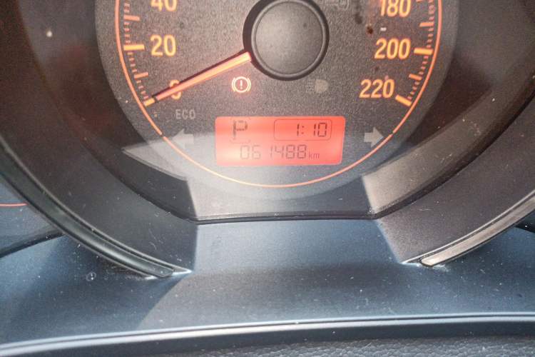 Used Honda Fit 2018 1.5L CVT Comfort Sunroof Version Odometer Close Up
