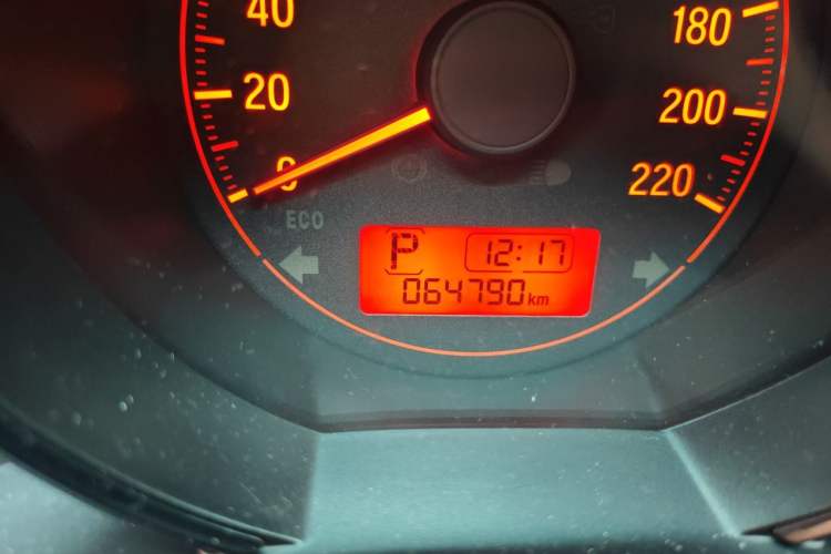 Used Honda Fit 2018 1.5L CVT Comfort Sunroof Version Odometer Close Up