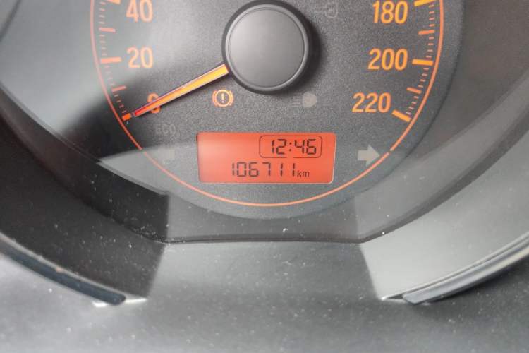 Used Honda Fit 2018 1.5L Manual Comfort Version Odometer Close Up