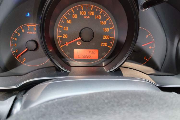 Used Honda Fit 2018 1.5L CVT Comfort Sunroof Version Odometer Close Up