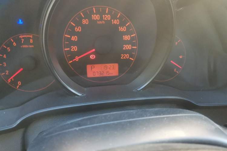Used Honda Fit 2018 1.5L CVT Comfort Version Odometer Close Up