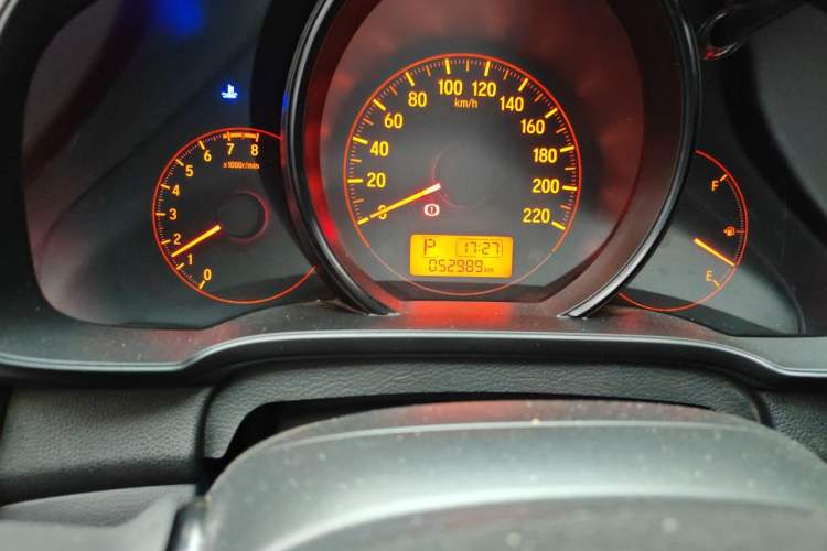 Used Honda Fit 2018 1.5L CVT Comfort Sunroof Version Odometer Close Up