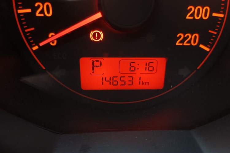 Used Honda Fit 2018 1.5L CVT Comfort Version Odometer Close Up
