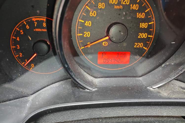 Used Honda Fit 2018 1.5L CVT Comfort Sunroof Version Odometer Close Up
